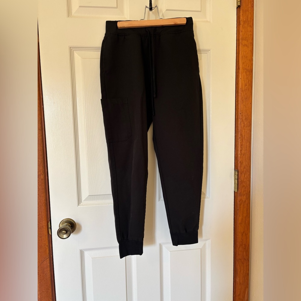 Mandala | Black Jogger Scrub Pants - XS Petite